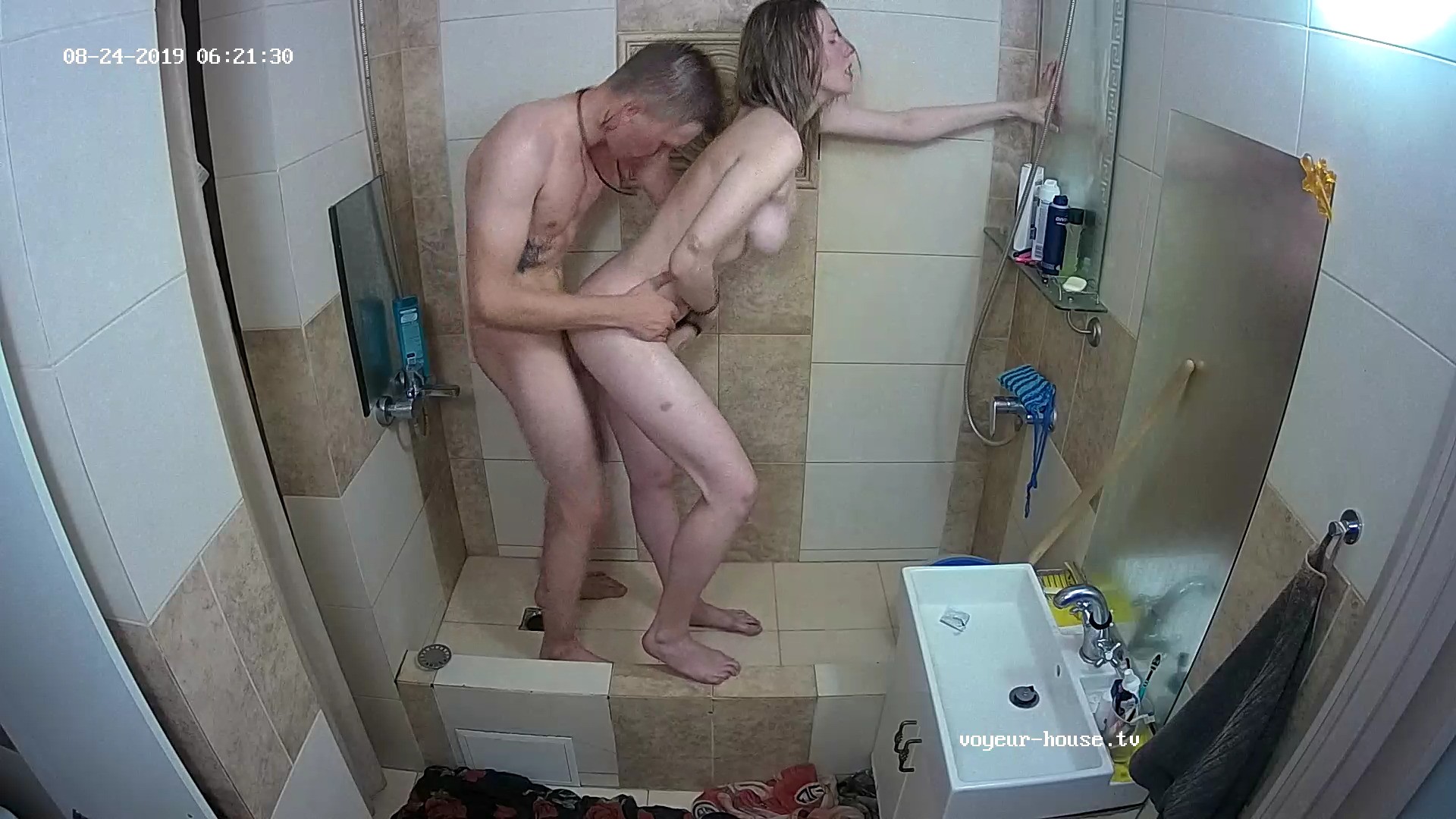 Watch Shower man Derek and Guest Girl Shower Sex 24 Aug 2019 Naked people with Dexter and Kelly in Bathroom The biggest Voyeur Videos gallery