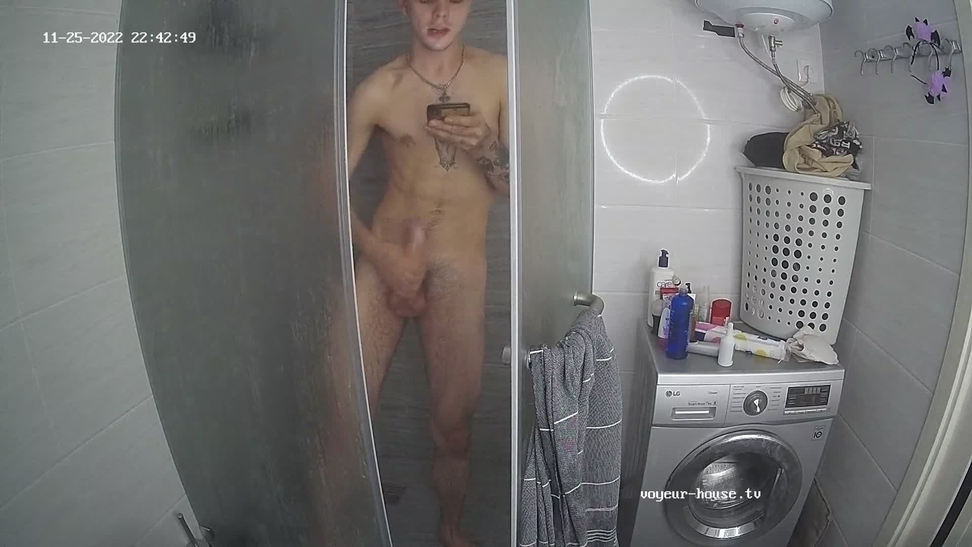 Artem jerking off in the shower 25 Nov 2022