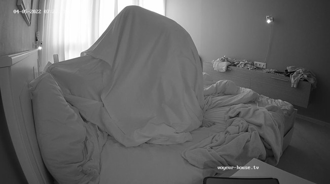 Mellania & Friend dildo and sex under blankets, Apr-05-2022