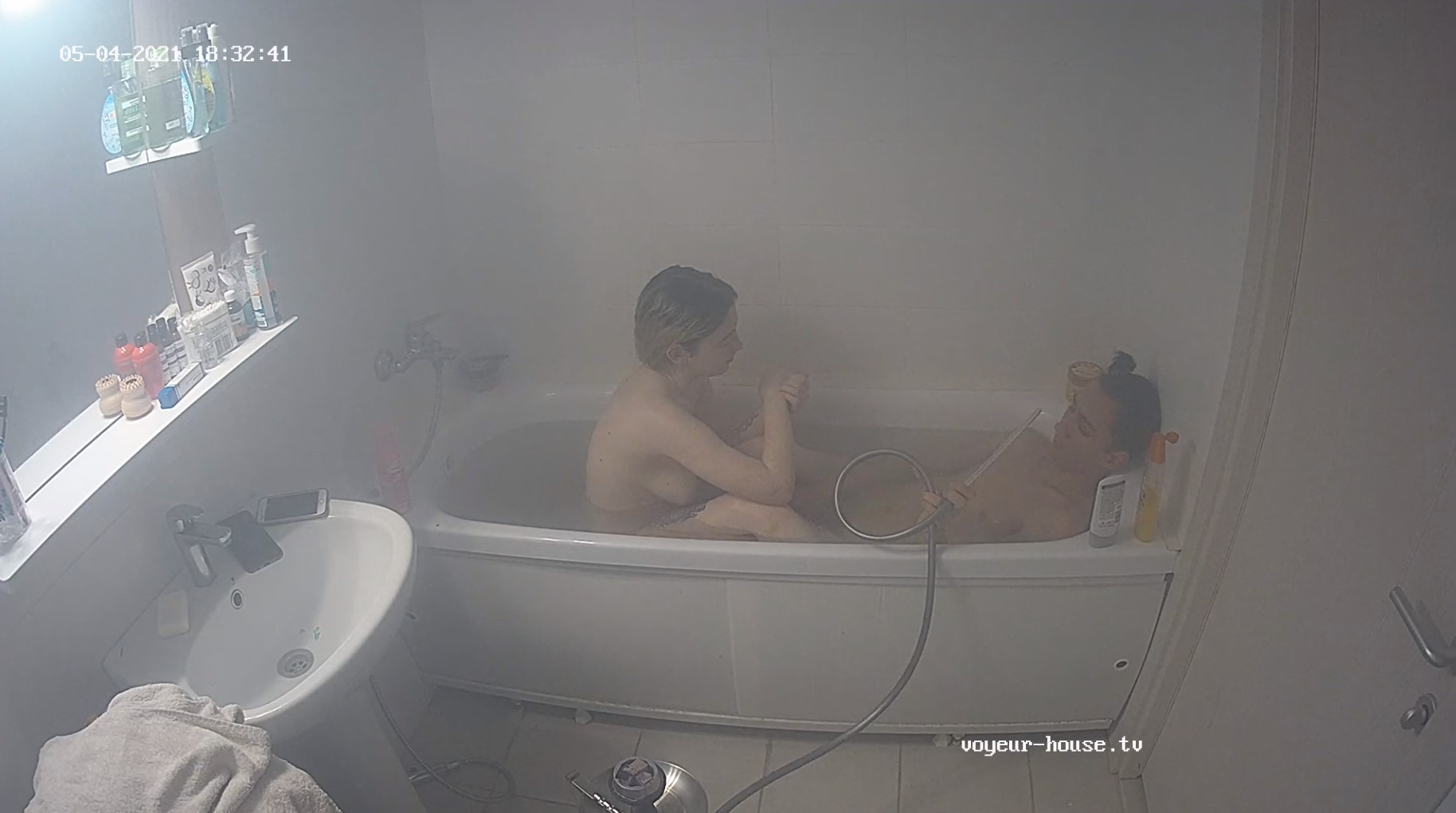 Kamilla & Ilyas smokey bath, May04/21