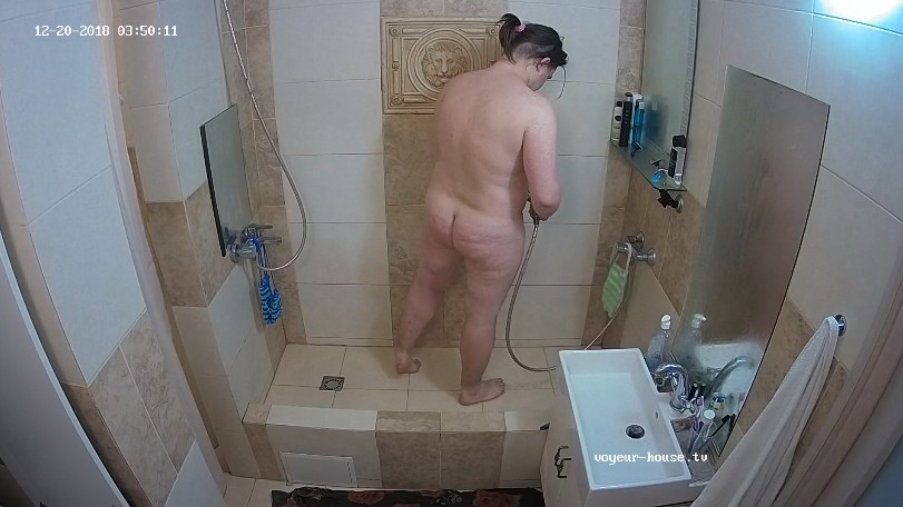 Guest guy shower dec 20