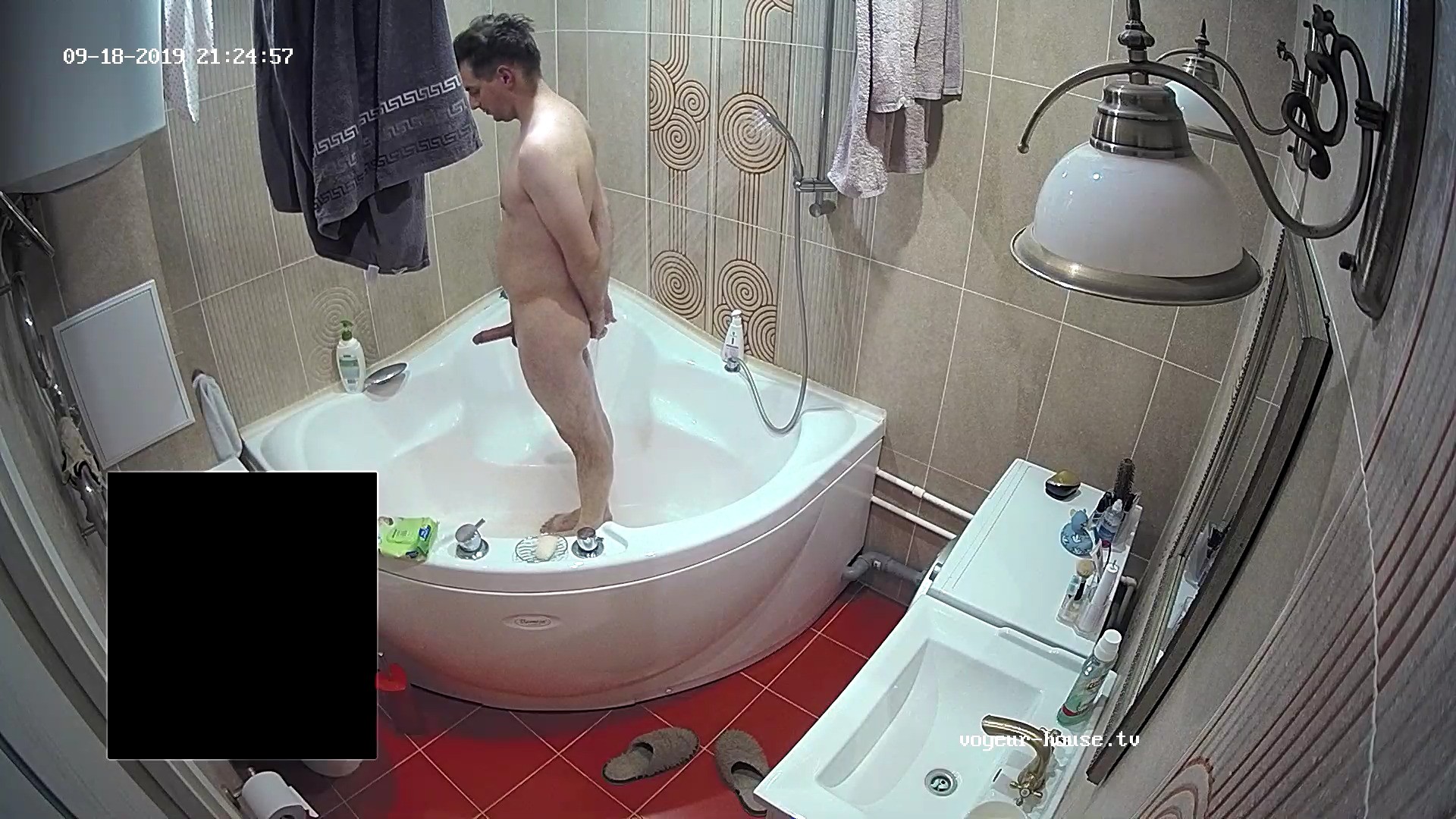 Felix Showers with Erection 18 Sep 2019