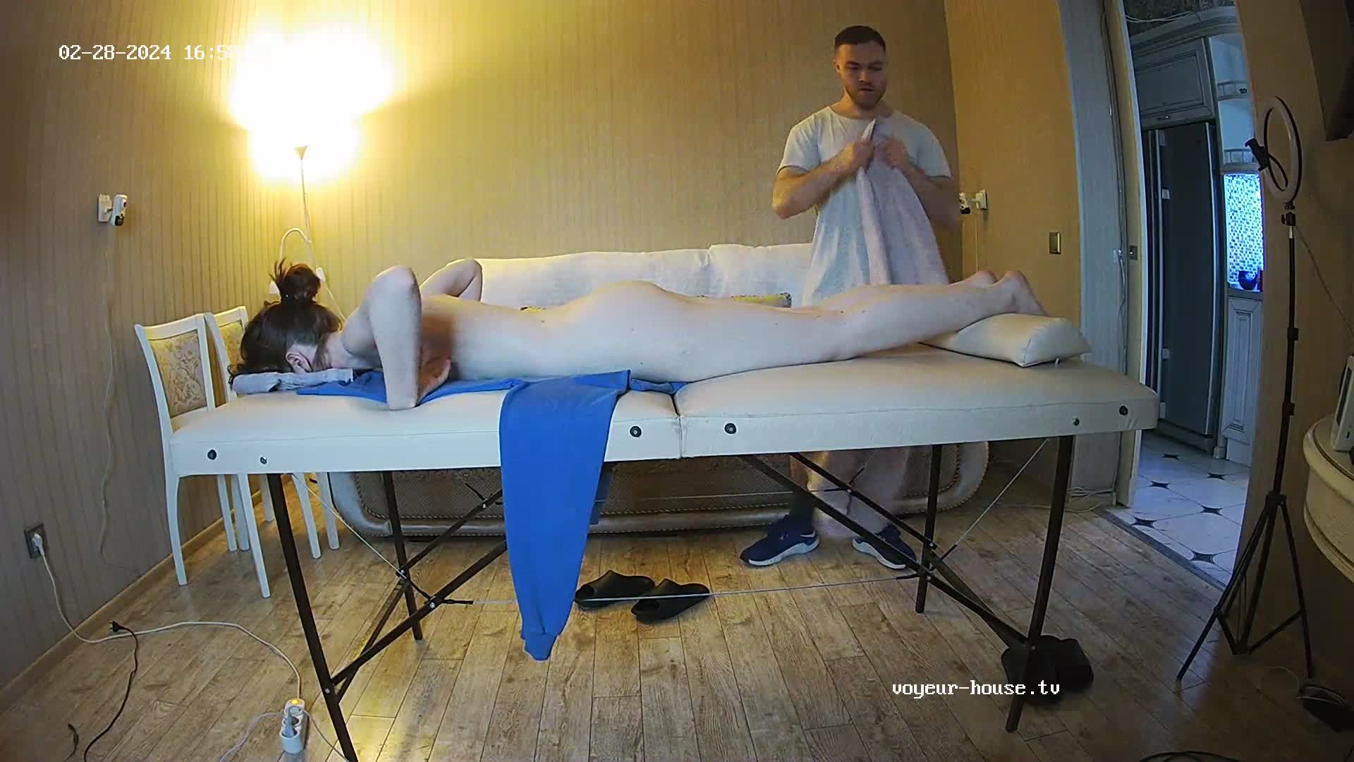 Kirill massaging Kacie, 28/02/2024
