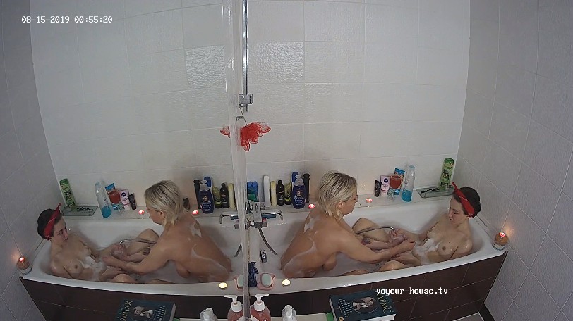 Malena amelia late bath/shower shave aug 15