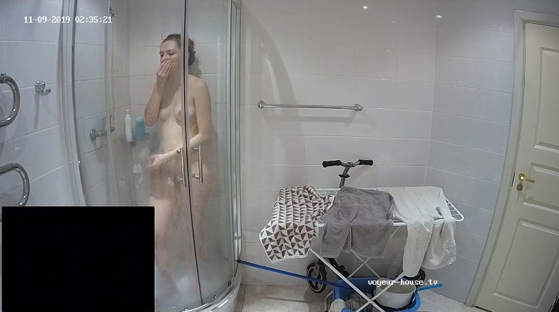 Guest girl late shower after 3some nov 9