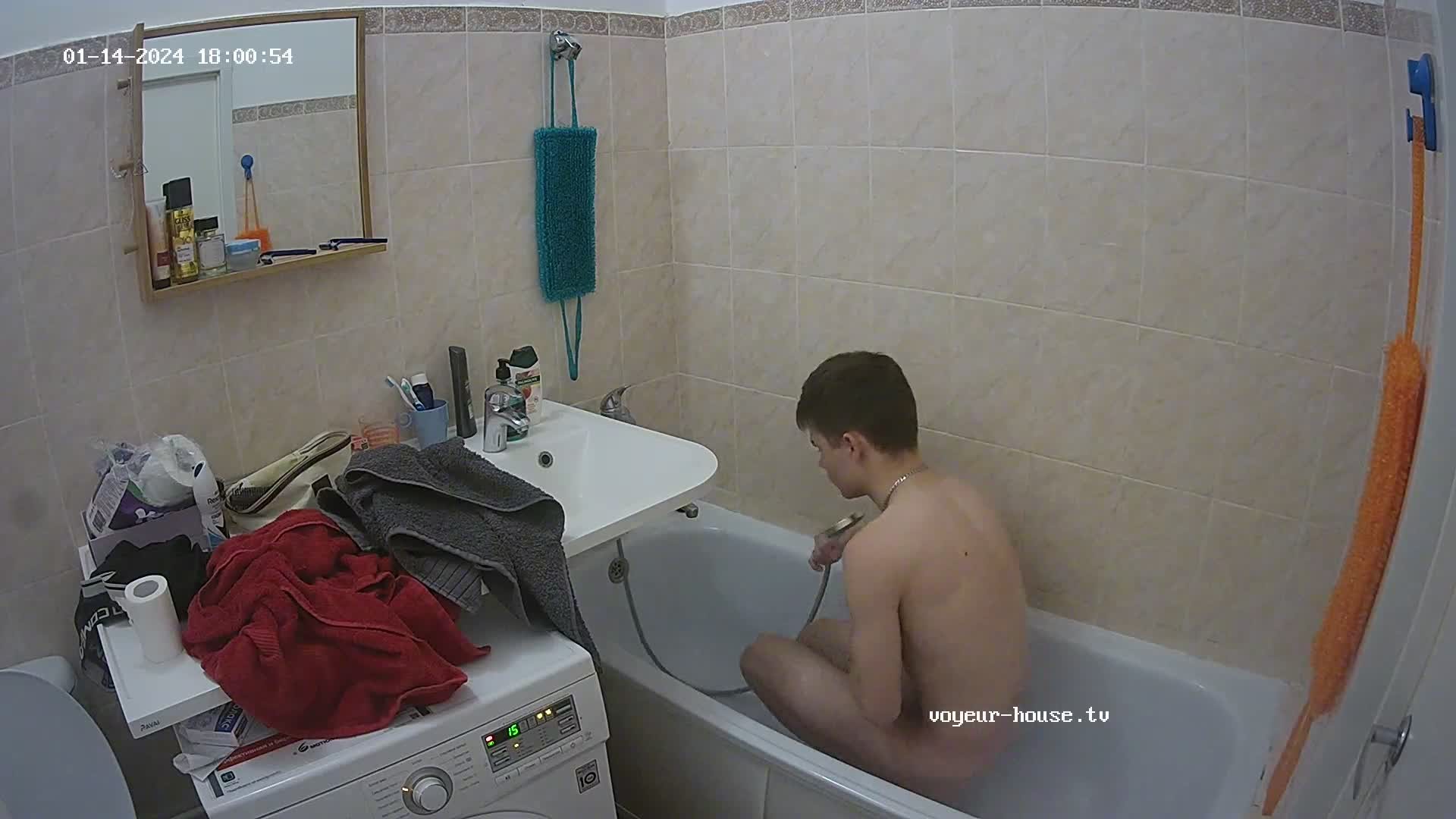 Guest guy Shower after sex 14-01-2024