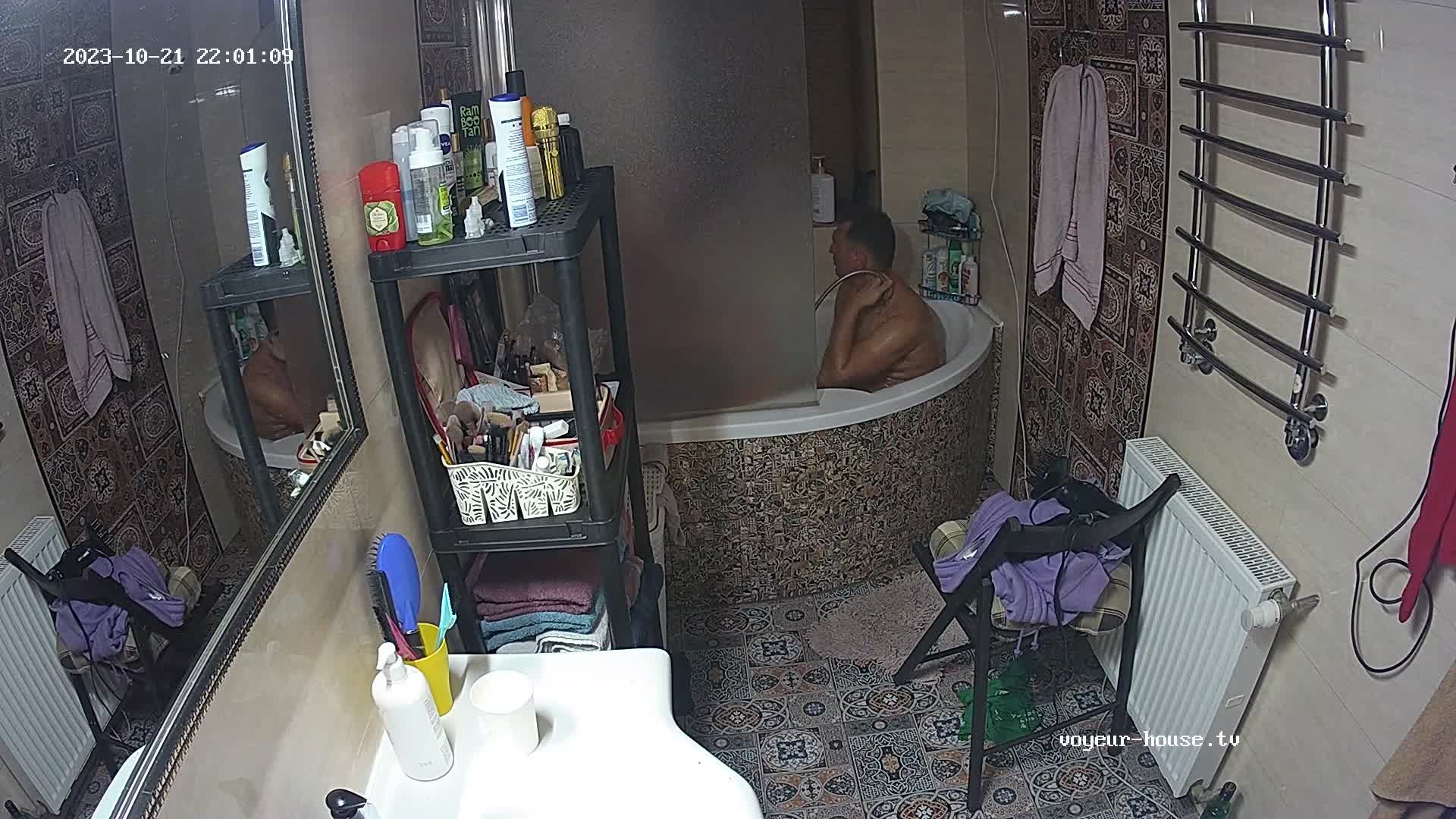 Guests showering after sex, Oct-21-2023