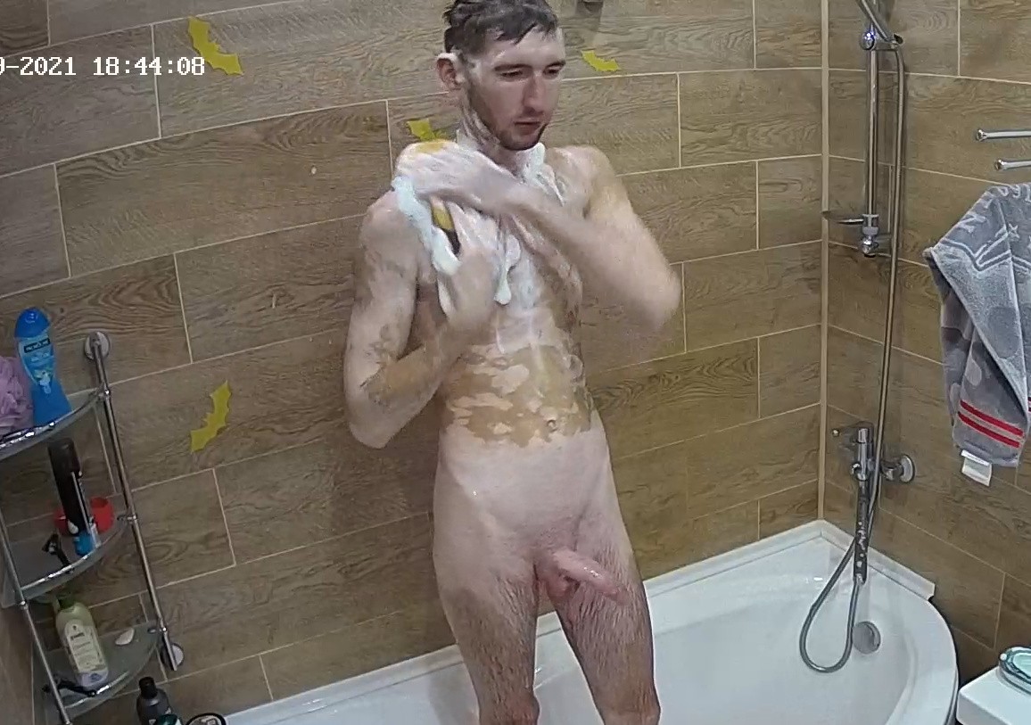 Mikl showers with erection 9 Nov 2021