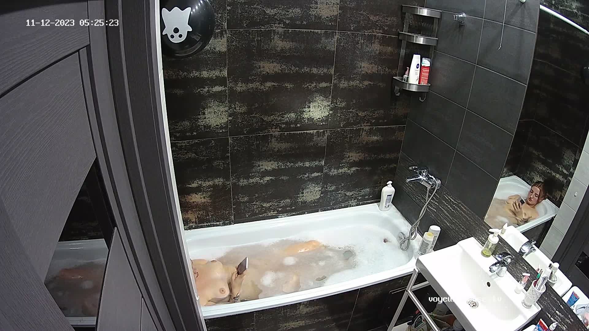Fox bath, Nov-12-2023