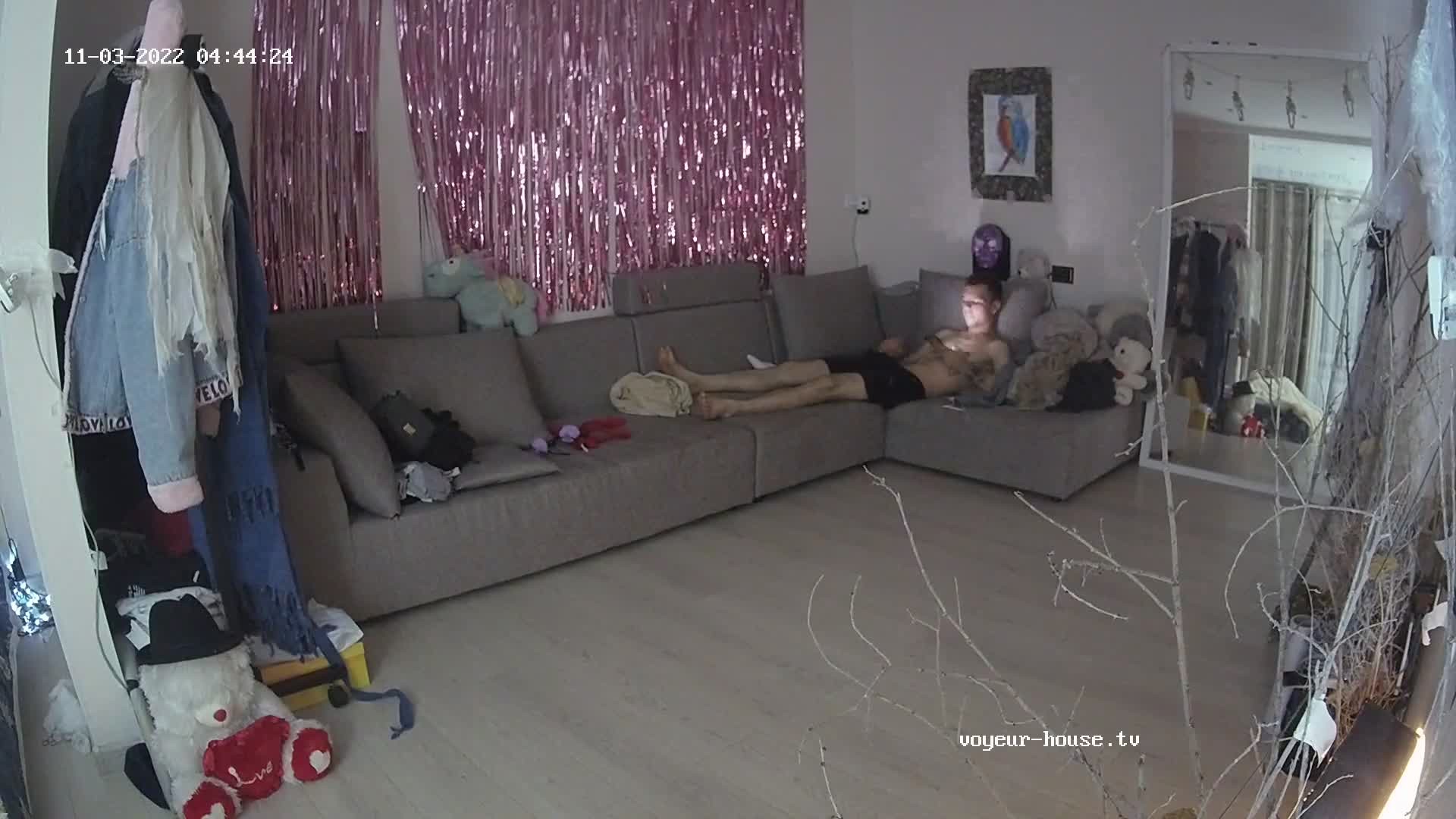 Artem jerking off in the living room 3 Nov 2022