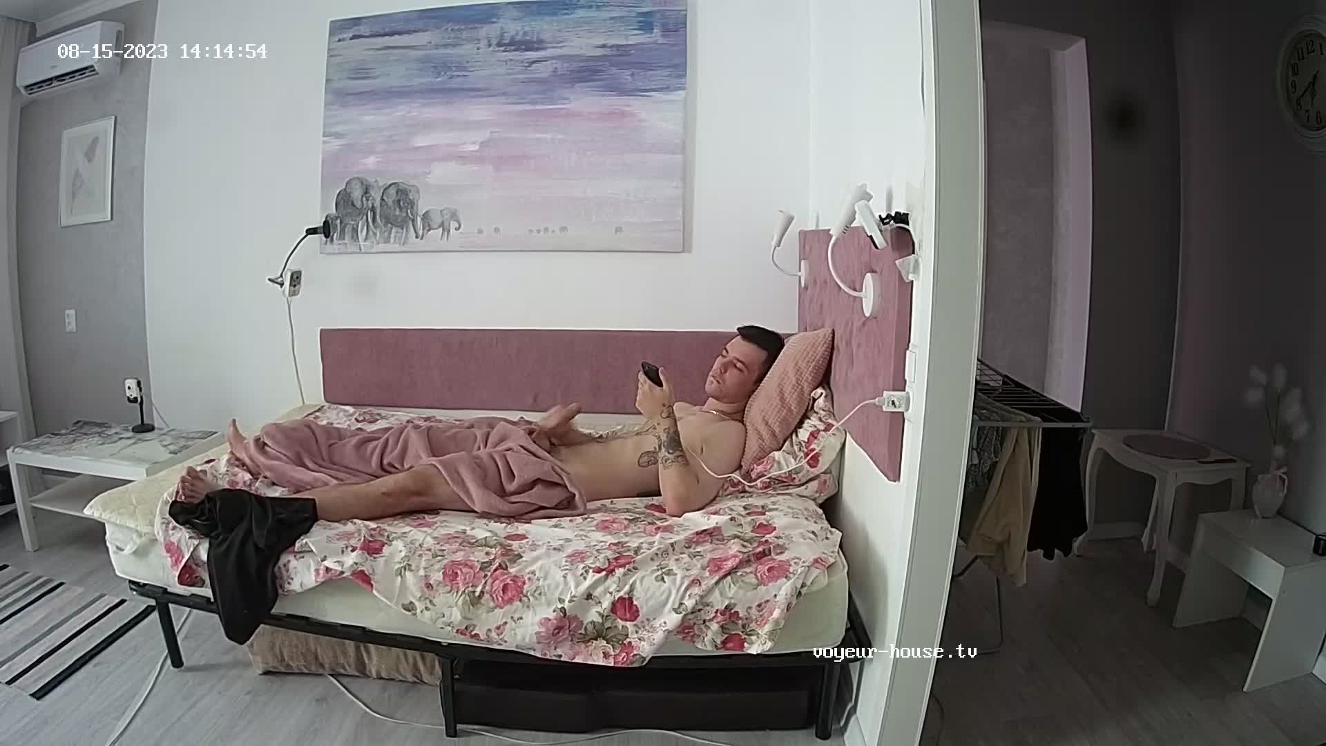 Artem jerking off in the afternoon 15 Aug 2023
