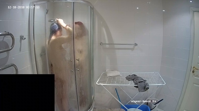 Sina & friend shower after 4some dec 18