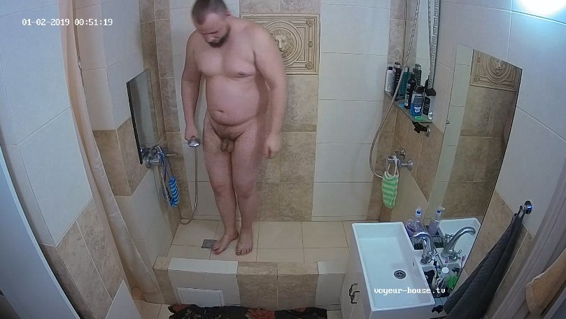 Guest guy late shower jan 2