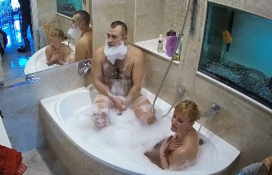 Bonnie makes a bubble bath for guest couple to have fun, March 24
