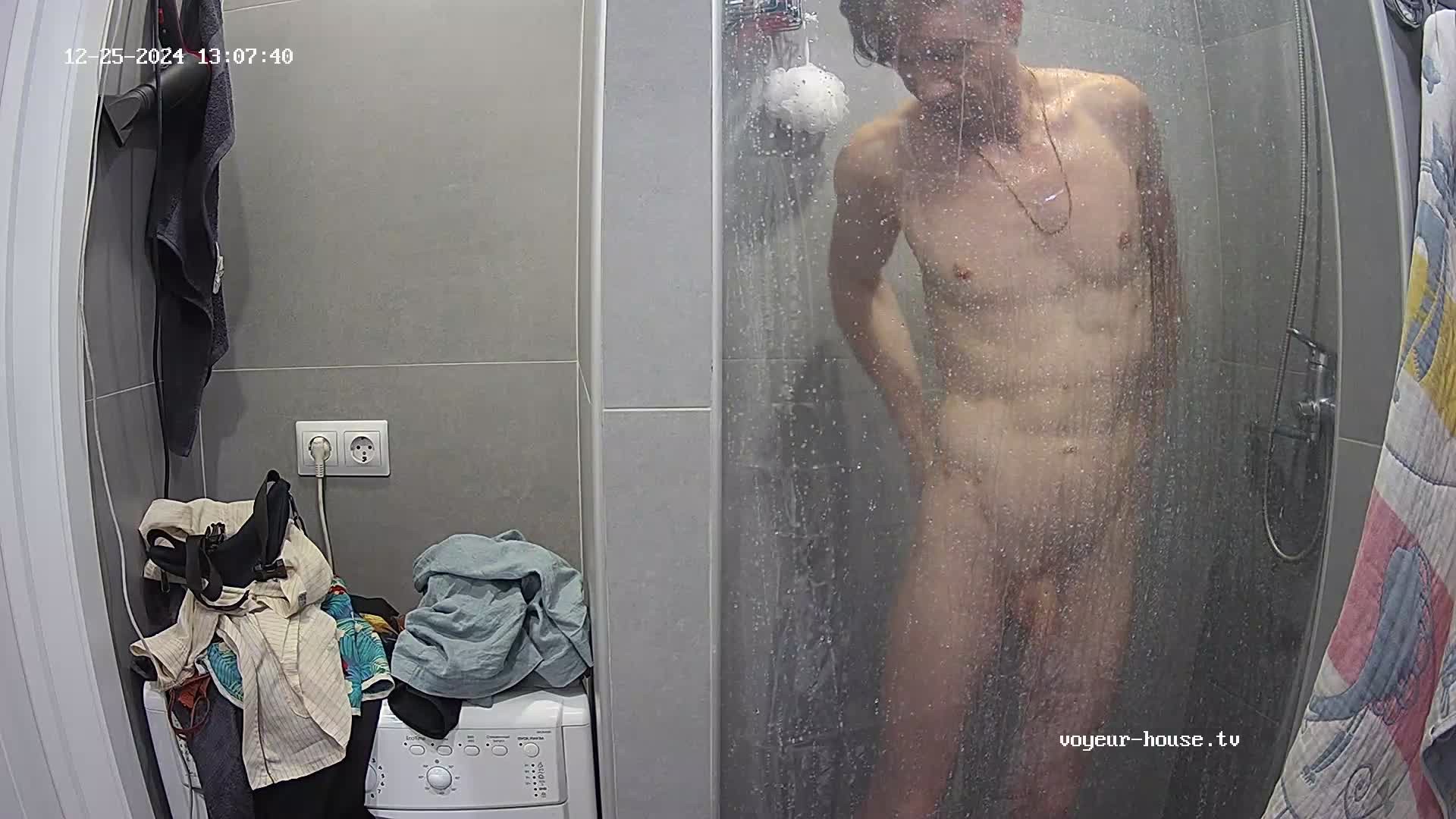 Watch Shower Man Guest Guy Shower 25 12 2024 Naked People With Pinky