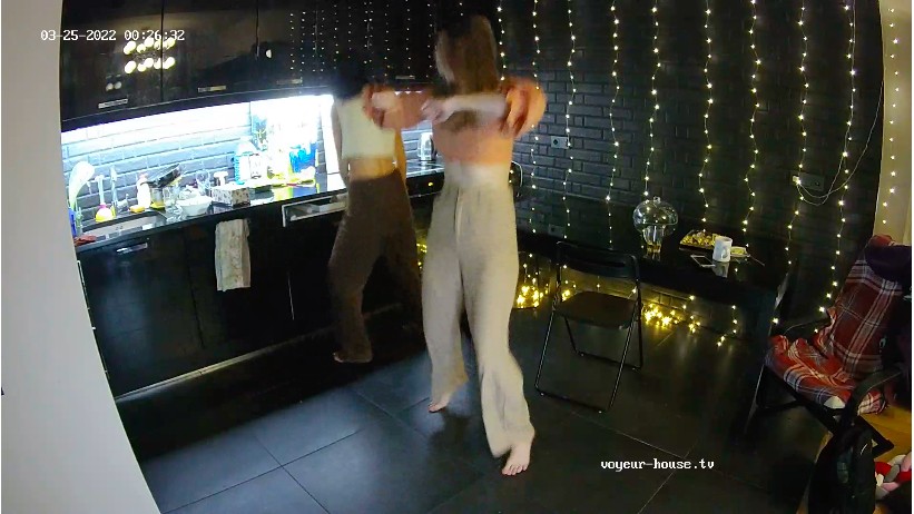 Capo & Kristina - Dancing in the kitchen - Mar24/2022