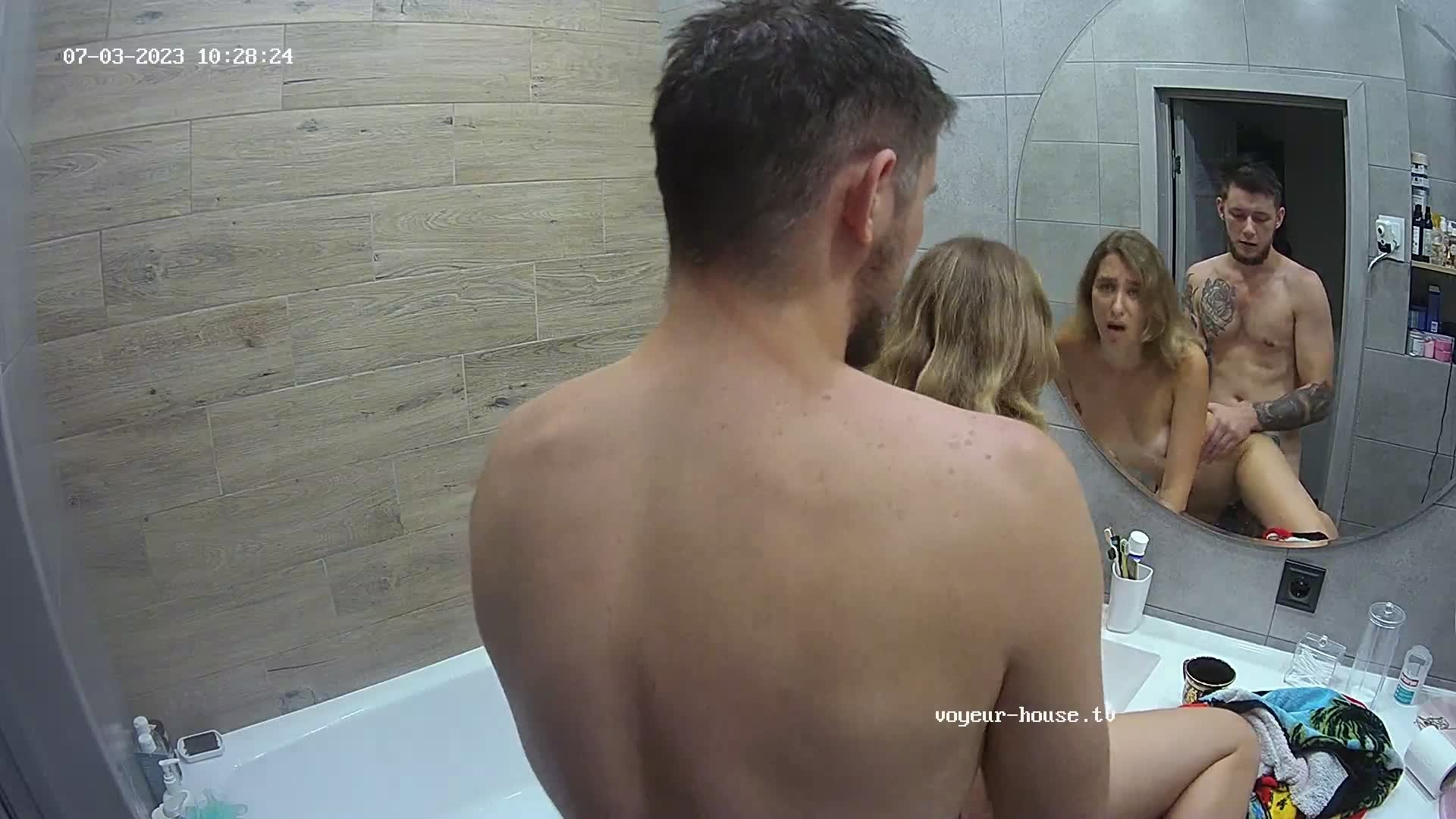 Telma & Arnold bathroom sex, Jul-03-2023