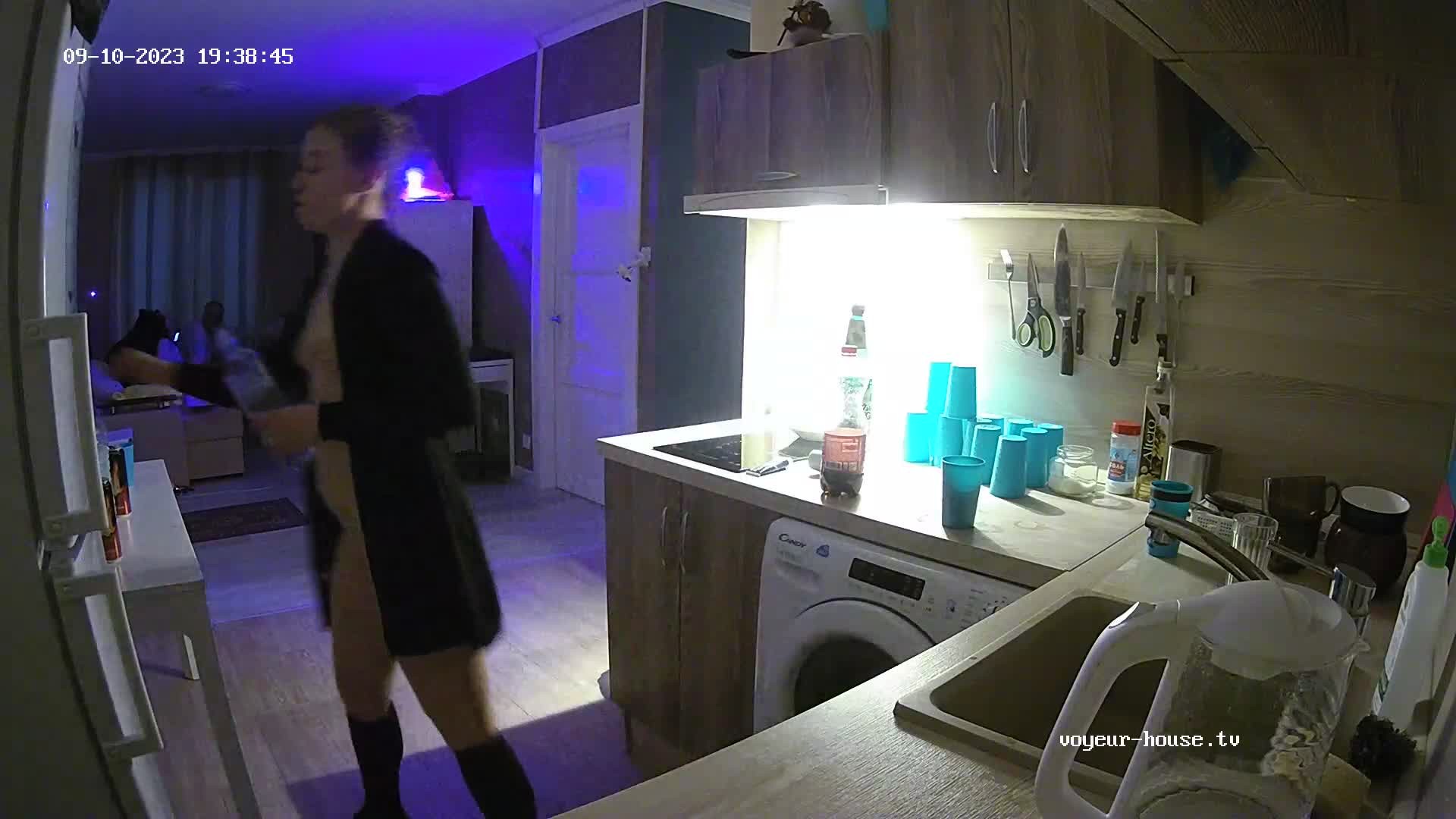 Rheita naked in kitchen, Sep10/23