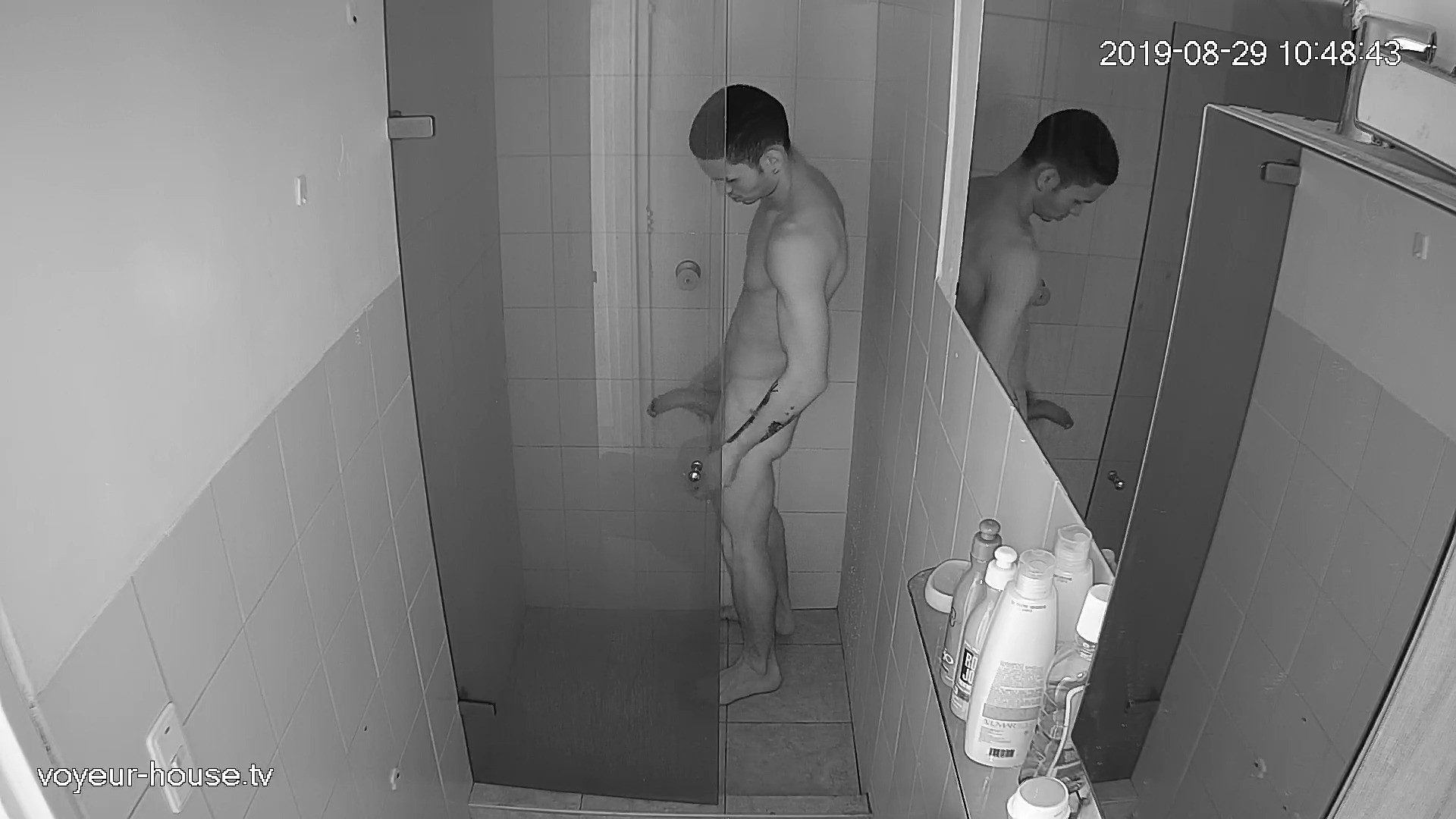 Peter Jerking In Shower 29 Aug 2019
