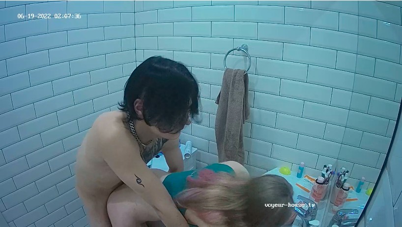 Vegas & guest girl - Hot sex in the bathroom - June18/2022