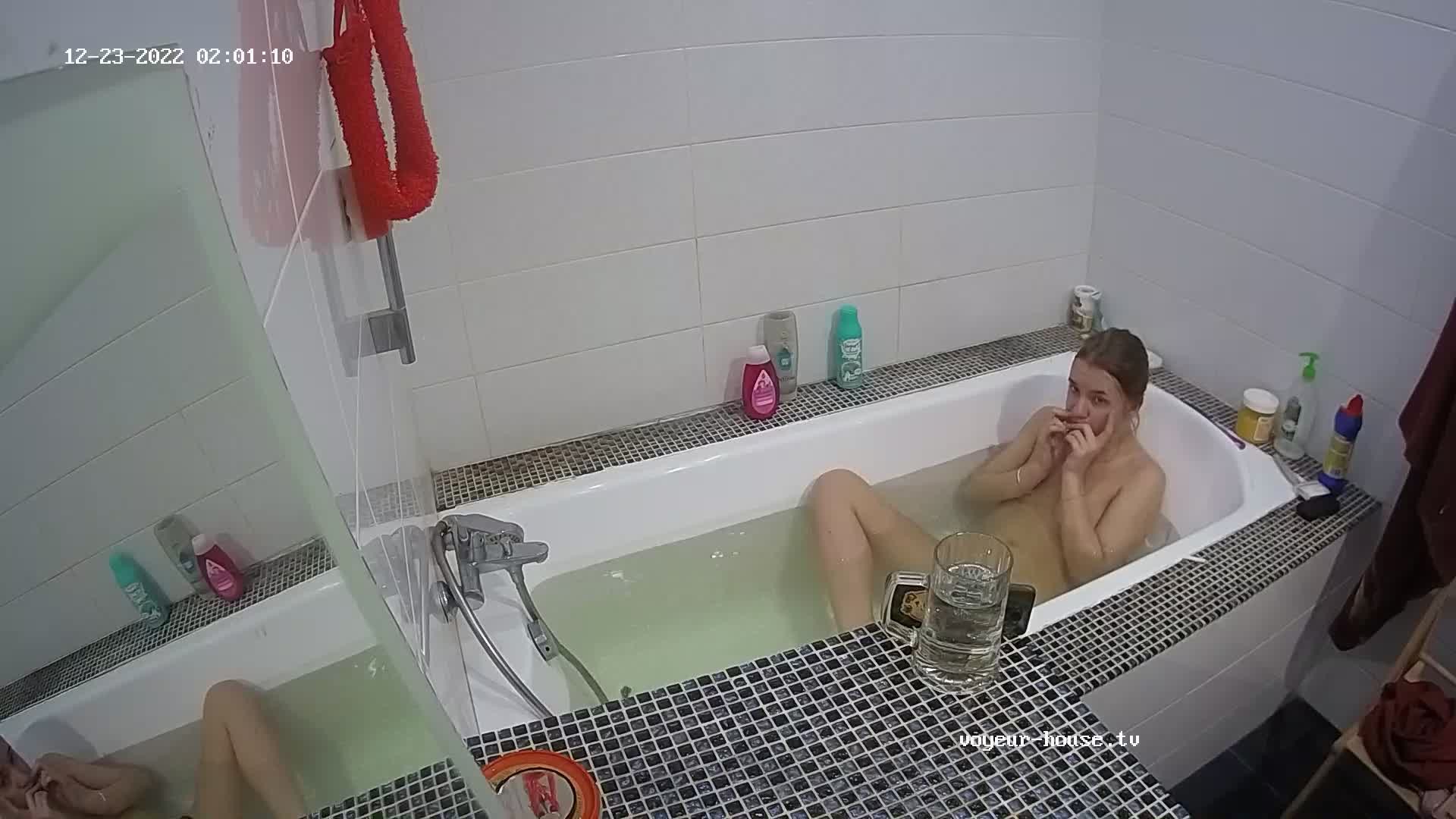 Shana bath, Dec23/22