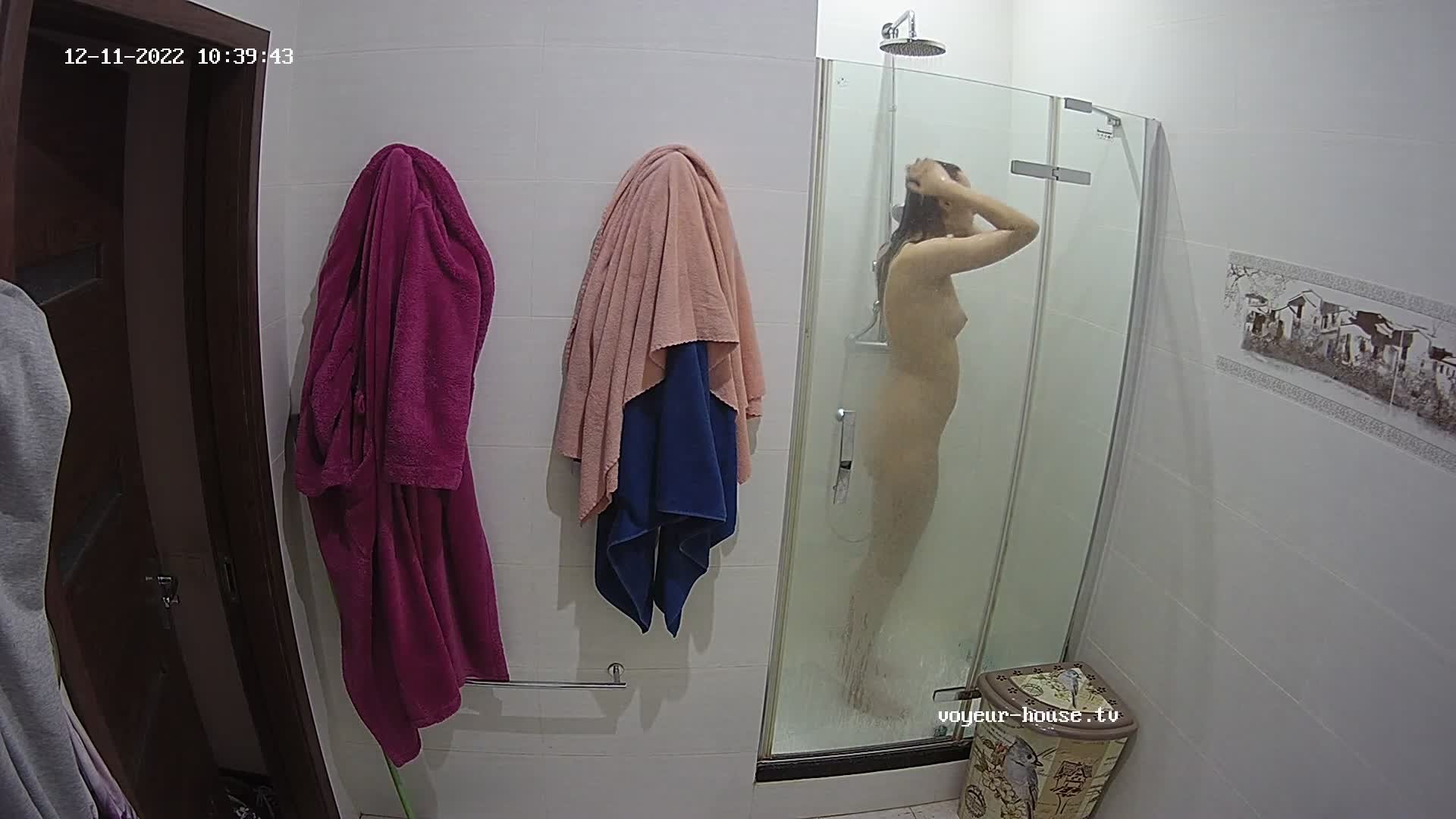 Leksi shower, Dec-11-2022
