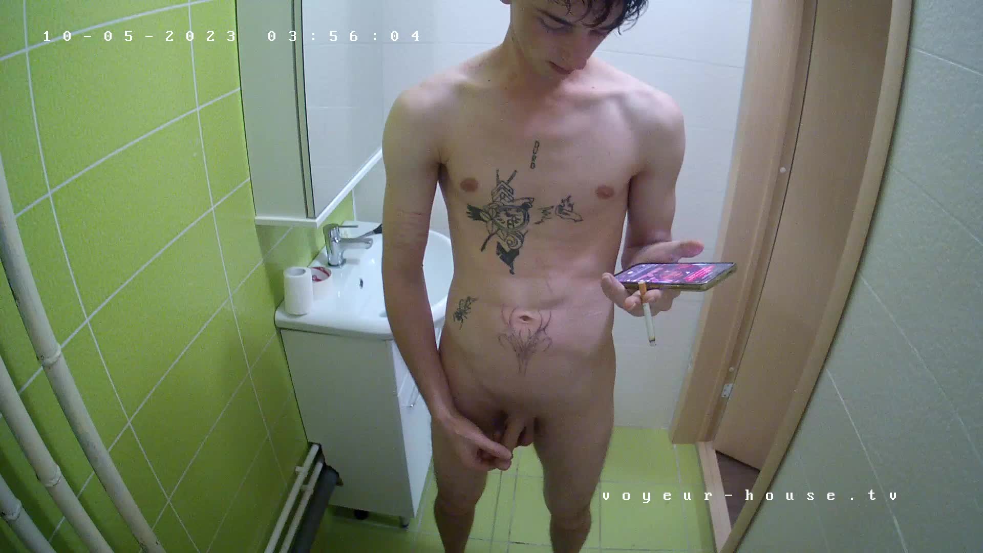 Naked Tristan peeing 5 Oct 2023