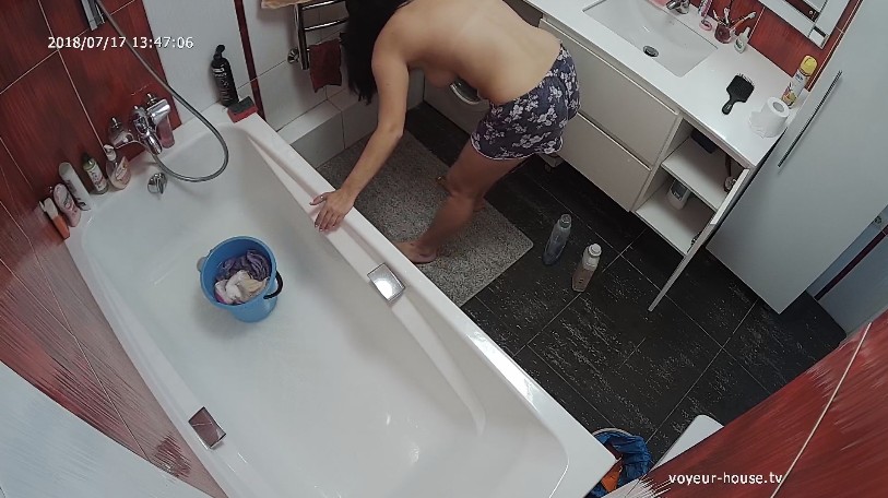 Roberta cleans & washes undies jul 17