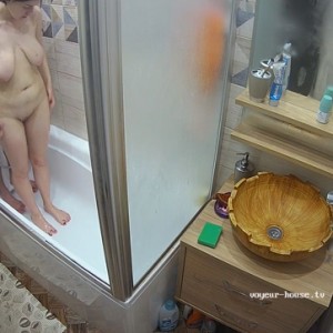 Watch Shower girl Celeste showering, Oct-31-2021 | Naked people ...