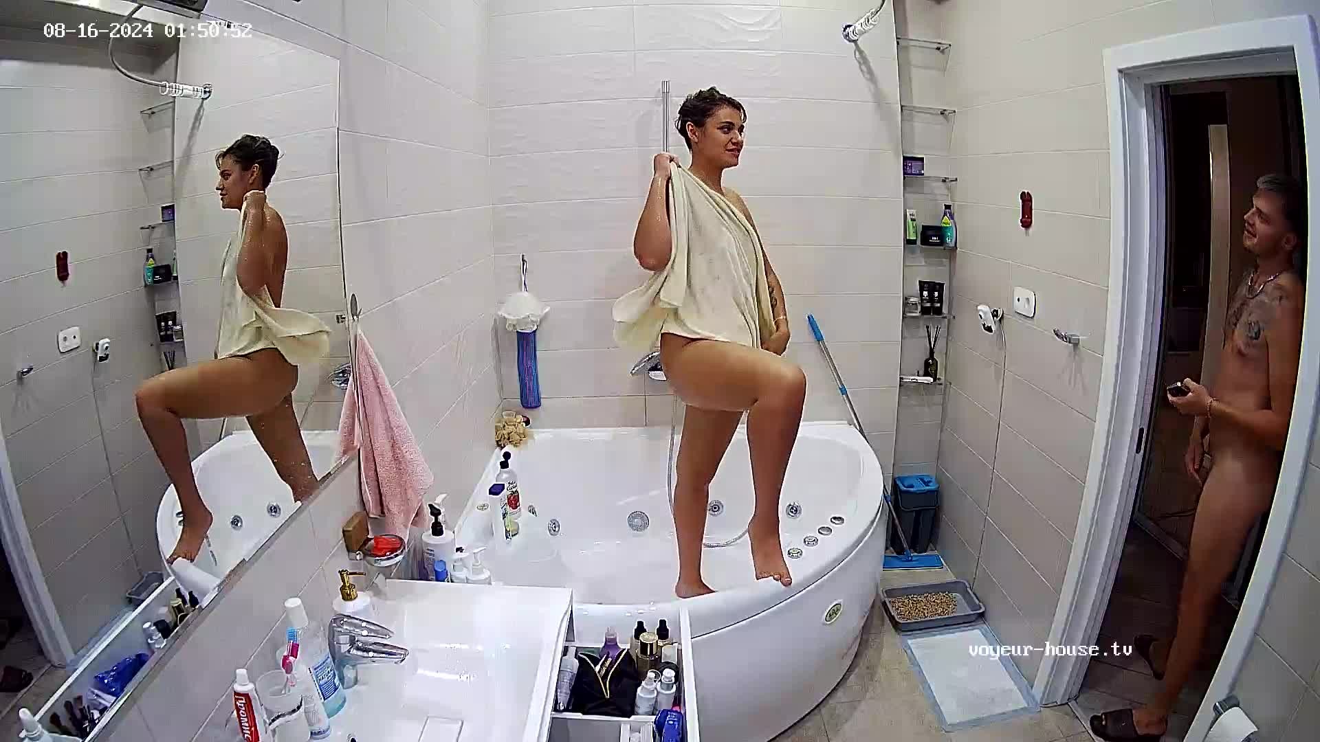 Joanna Washing after masturbation 2024-08-16