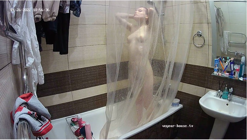 Milana - Taking a shower - Jan26/2022