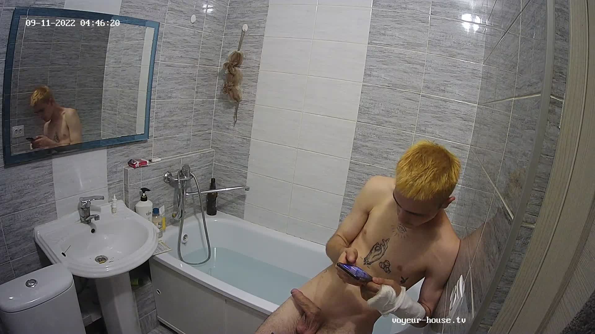 Artem jerking off in the bathroom 11 Sep 2022