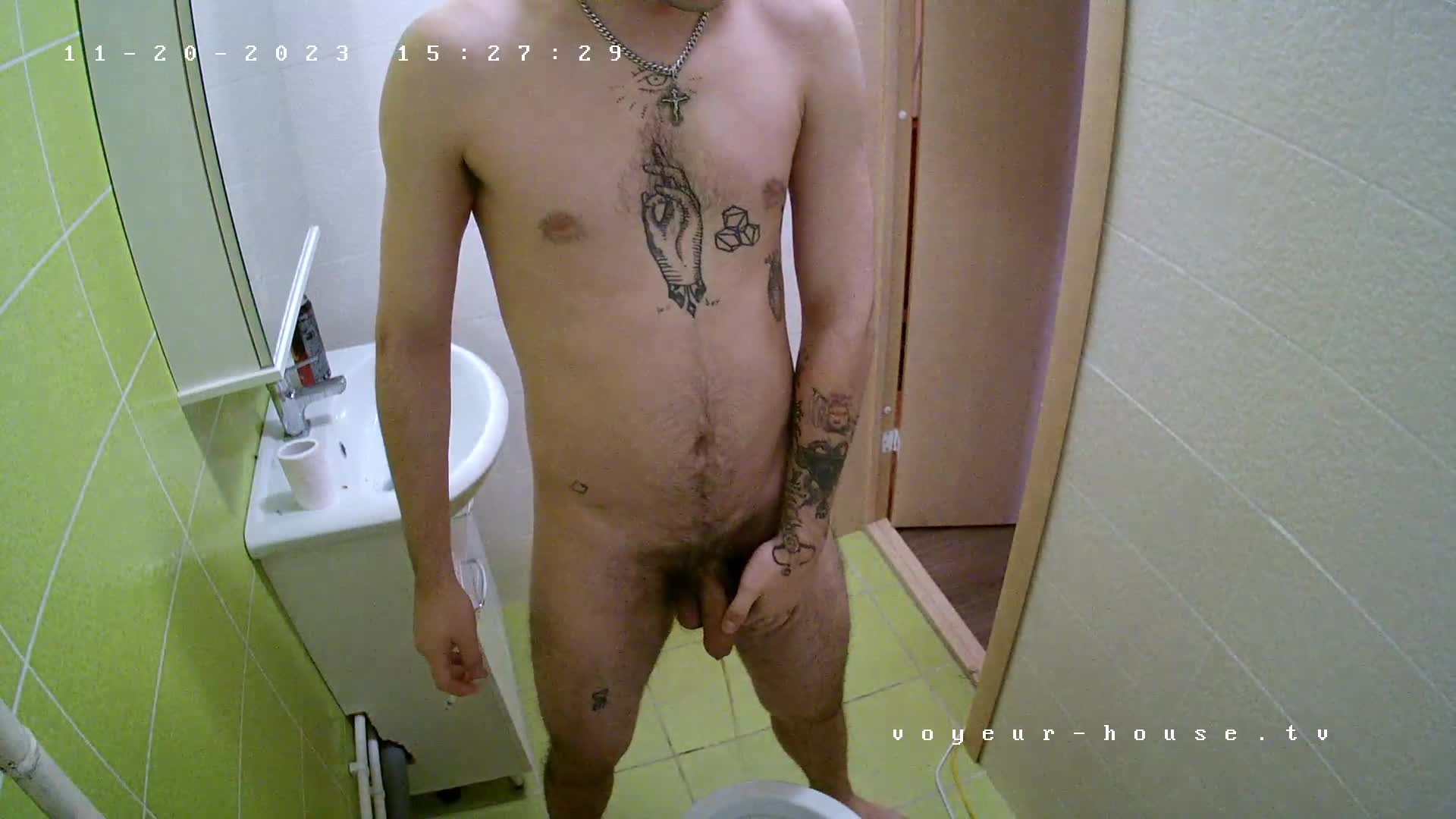Artem peeing naked 20 Nov 2023