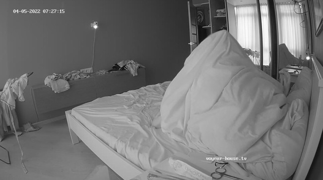 Mellania & Friend dildo and sex under blankets, Apr-05-2022